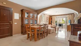 Se vende apartamento en Nueva Andalucia con 3 dormitorios
