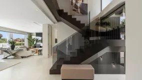 Villa en venta con 5 dormitorios en Nagüeles