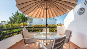For sale duplex penthouse with 4 bedrooms in Guadalmina Baja