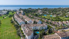 For sale duplex penthouse with 4 bedrooms in Guadalmina Baja
