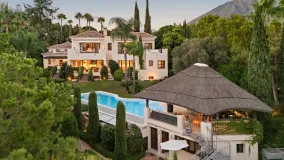 Villa con 6 dormitorios en venta en Las Lomas del Marbella Club