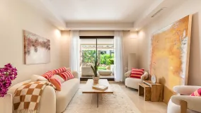 Ground floor apartment for sale in Medina de Banús with 2 bedrooms