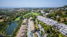 Comprar apartamento en La Quinta de 3 dormitorios