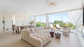 Apartamento planta baja en venta con 3 dormitorios en Palacetes Los Belvederes