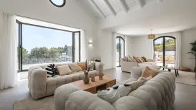 Comprar villa en El Madroñal de 5 dormitorios