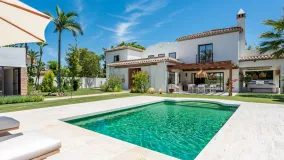 Buy Casasola 6 bedrooms villa