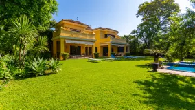 Buy Guadalmina Baja villa