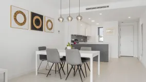 Se vende Ático en Selwo de 2 dormitorios