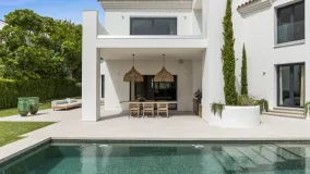 Se vende villa de 4 dormitorios en La Alqueria