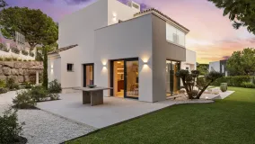 Se vende villa de 4 dormitorios en La Alqueria