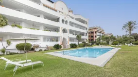 Apartamento en venta con 2 dormitorios en Marbella - Puerto Banus