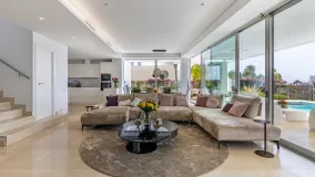 Buy villa in Rio Real