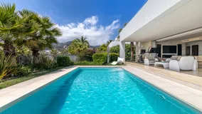 Buy villa in Rio Real