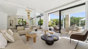 Altos de Puente Romano, villa de 6 dormitorios a la venta