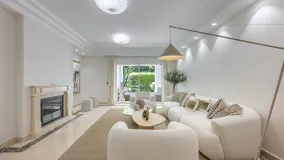 Ground floor apartment for sale in Montebello Hills