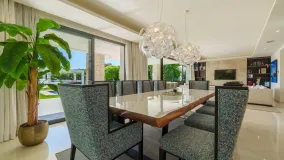 Se vende villa de 6 dormitorios en Los Olivos