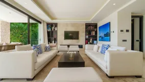 Se vende villa de 6 dormitorios en Los Olivos