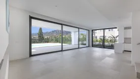 Se vende villa con 4 dormitorios en La Finca de Marbella