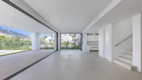 Se vende villa con 4 dormitorios en La Finca de Marbella