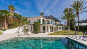 Villa con 5 dormitorios a la venta en Nagüeles