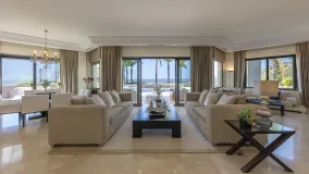 Comprar villa en Los Arqueros con 5 dormitorios