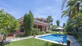 Altos de Puente Romano, villa con 5 dormitorios en venta