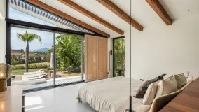 For sale Nueva Andalucia villa with 5 bedrooms
