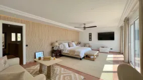 Villa de 5 dormitorios en venta en El Paraiso