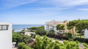 Comprar apartamento en Playas del Duque de 3 dormitorios