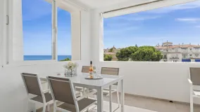Comprar apartamento en Playas del Duque de 3 dormitorios