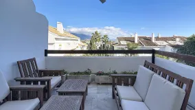 Comprar apartamento con 5 dormitorios en Guadalmina Baja