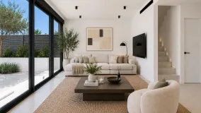 Villa pareada en venta en Estepona
