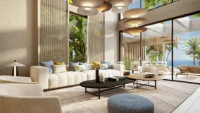 Buy 5 bedrooms villa in Nueva Andalucia