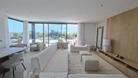 Apartamento a la venta en Marbella Este con 4 dormitorios