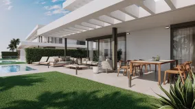 5 bedrooms semi detached villa in Marbella East for sale