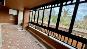 Ground floor apartment for sale in San Pedro Playa with 3 bedrooms