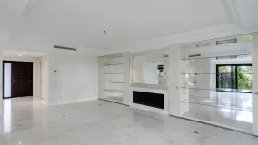 Villa a la venta en Lomas de Magna Marbella de 6 dormitorios