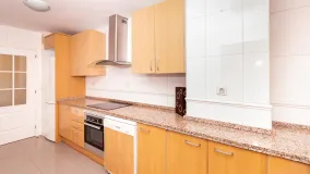 Comprar apartamento en Hacienda del Sol con 4 dormitorios