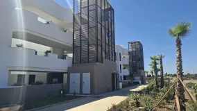 Ático de 3 dormitorios en venta en Estepona Este