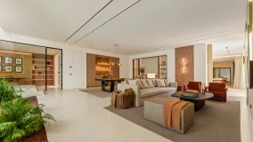 Villa de 5 dormitorios a la venta en Marbella Golden Mile