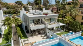 For sale 5 bedrooms semi detached house in Marbella - Puerto Banus