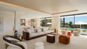 Villa de 5 dormitorios a la venta en Marbella Hill Club