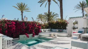 Se vende villa pareada de 3 dormitorios en Marbella Golden Mile