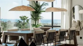 For sale villa with 6 bedrooms in Nueva Andalucia