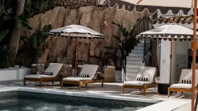 For sale villa with 6 bedrooms in Nueva Andalucia