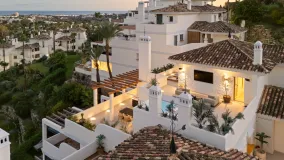 Duplex penthouse with 3 bedrooms for sale in Palacetes Los Belvederes