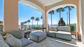 For sale villa with 4 bedrooms in Riviera del Sol