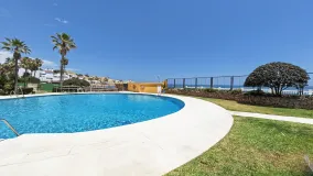 Apartamento planta baja con 2 dormitorios a la venta en Calahonda Playa