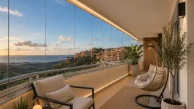For sale Calahonda apartment with 3 bedrooms