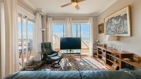 For sale Calahonda apartment with 3 bedrooms